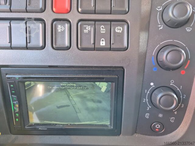 Zatvorena kanta DAF LF 210 FA