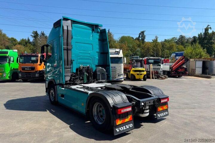 Τυπική μονάδα τράκτορα VOLVO FH-460 XXL 2x Tanks 1200L