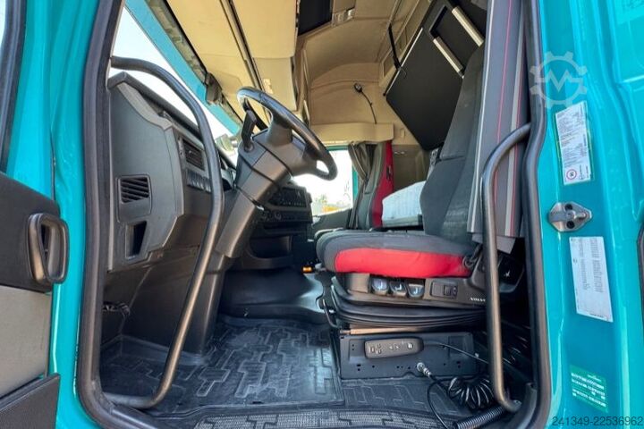 Τυπική μονάδα τράκτορα VOLVO FH-460 XXL 2x Tanks 1200L