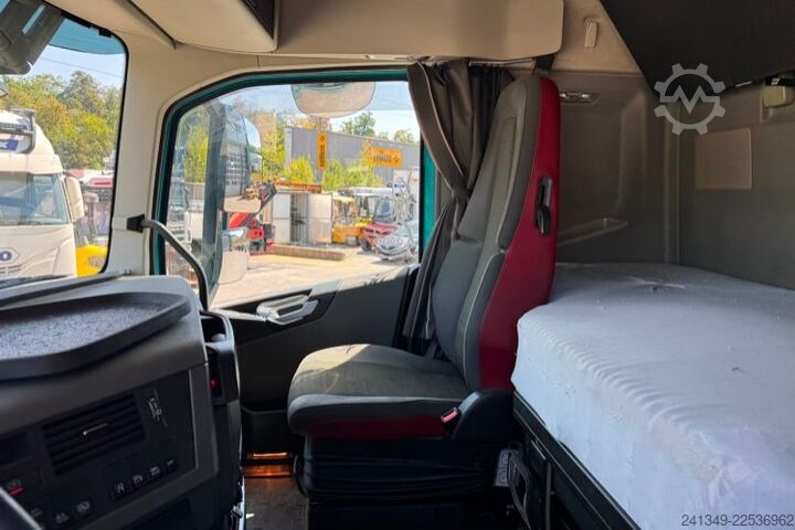 Τυπική μονάδα τράκτορα VOLVO FH-460 XXL 2x Tanks 1200L