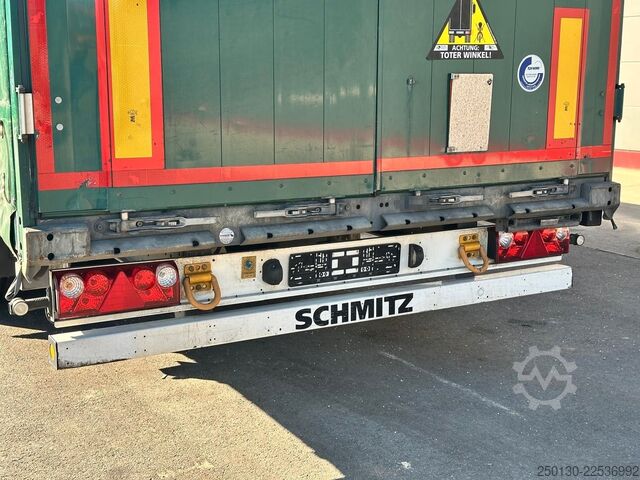 Ανοιχτό ημιρυμουλκούμενο με μουσαμά SCHMITZ CARGOBULL SCB*S3T MegaTrailer Curtainsider Edscha
