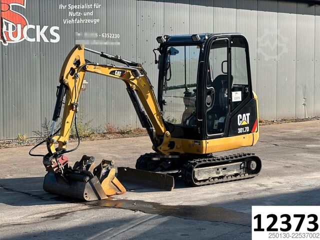 Μίνι εκσκαφέας CATERPILLAR 301.7D Gummikette / 2 Löffel / Schwenkschaufel