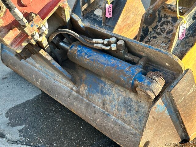 Μίνι εκσκαφέας CATERPILLAR 301.7D Gummikette / 2 Löffel / Schwenkschaufel