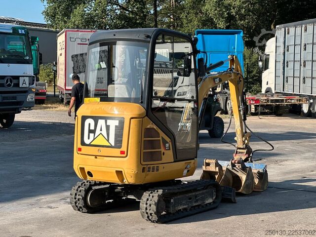 Μίνι εκσκαφέας CATERPILLAR 301.7D Gummikette / 2 Löffel / Schwenkschaufel
