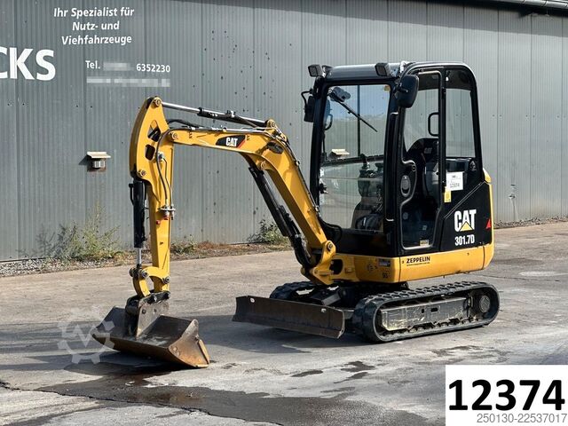 Μίνι εκσκαφέας CATERPILLAR 301.7D Gummikette / 2 Löffel / Schwenkschaufel