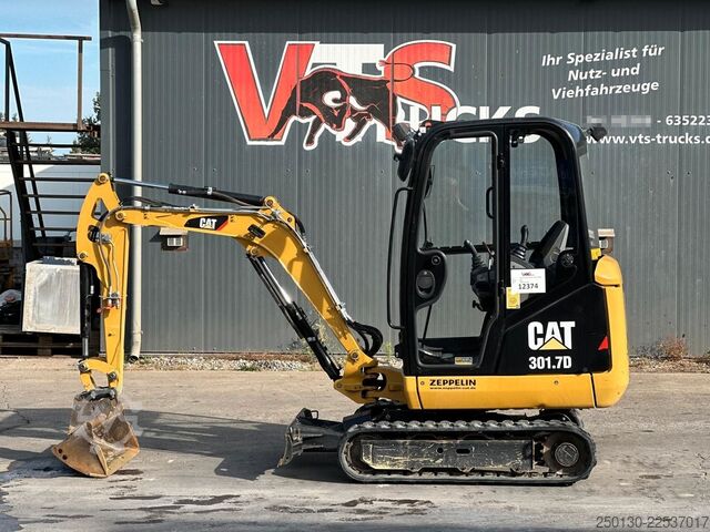 Μίνι εκσκαφέας CATERPILLAR 301.7D Gummikette / 2 Löffel / Schwenkschaufel