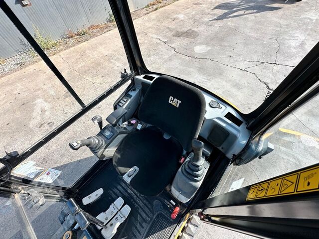 Μίνι εκσκαφέας CATERPILLAR 301.7D Gummikette / 2 Löffel / Schwenkschaufel