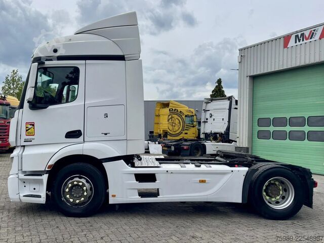 Estándar-SZM Mercedes-Benz Actros 1845 Dutch truck.  FRIGO