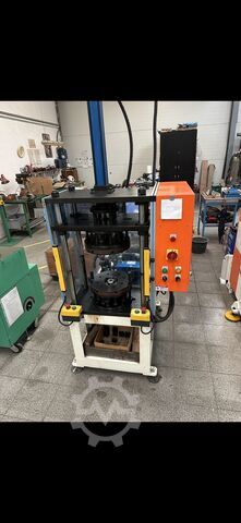 Modern linje för produktion av statorer ningbo nide mechanical NIDE 2017
