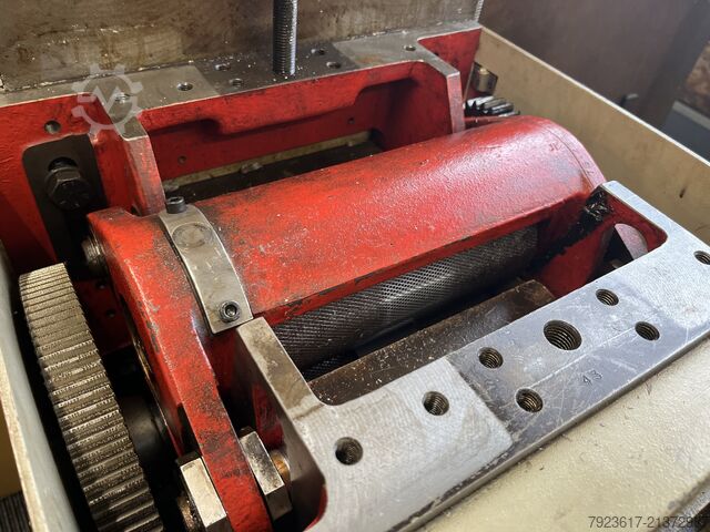 Presse de découpage fin Feintool GKP-F100