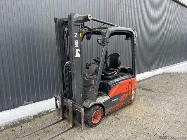 Electric 3-wheel forklift Linde E16-02