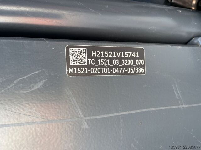 Electric 4-wheel forklift Linde E16P-02