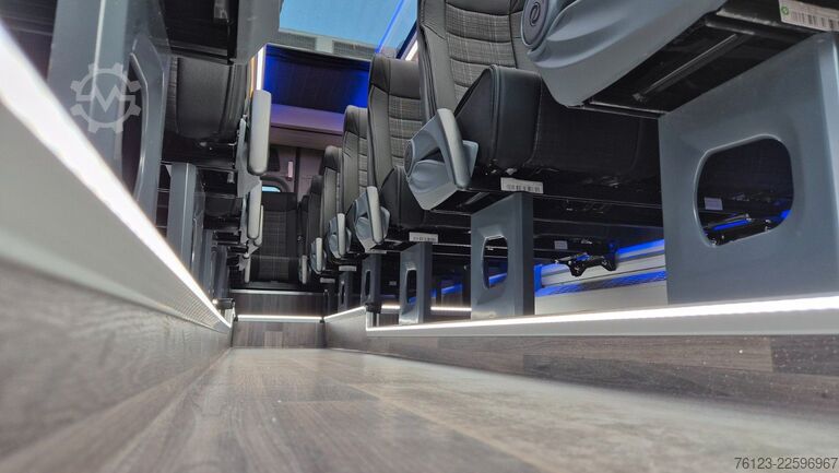 Kleinbus MERCEDES-BENZ 519 und 517 Glasdach XXL  20 Sitze Lord Exclusiv
