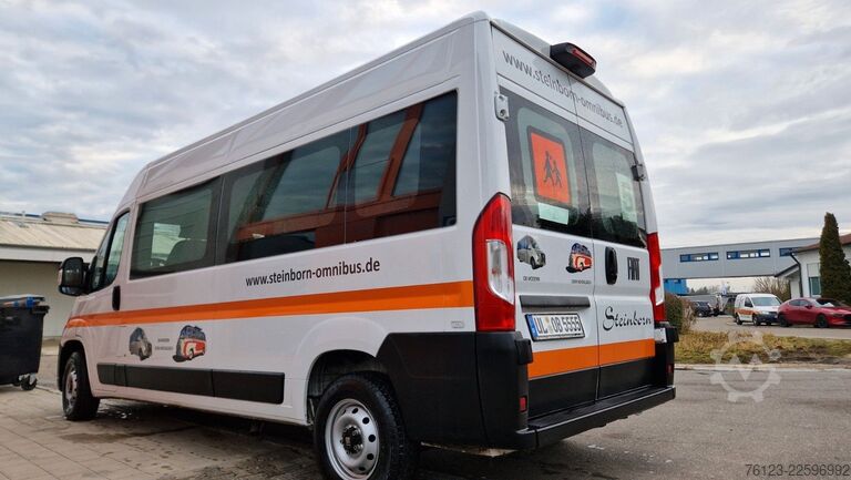 Kleinbus FIAT Ducato 9 Sitzer Mobility Airlineboden Rolli