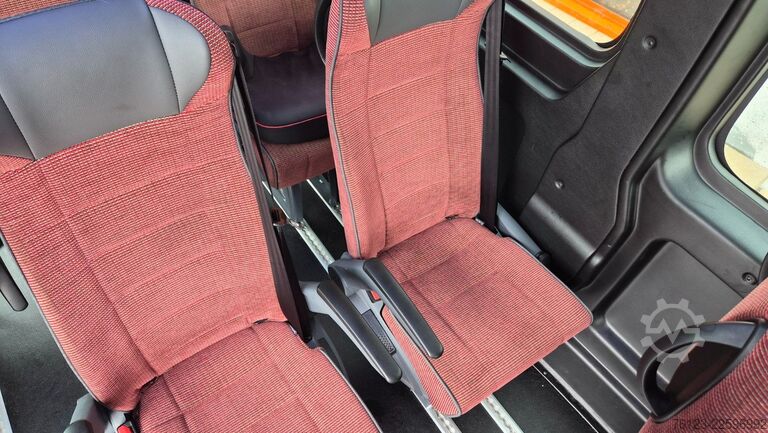 Kleinbus FIAT Ducato 9 Sitzer Mobility Airlineboden Rolli