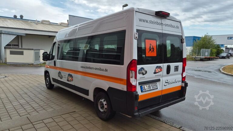 Kleinbus FIAT Ducato 9 Sitzer Mobility Airlineboden Rolli