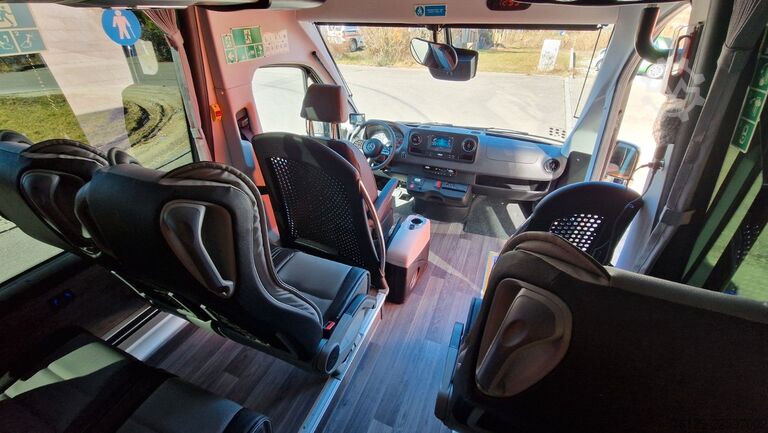 Kleinbus MERCEDES-BENZ 519 Sunset S 4 Ferqui Chasis 907 Vorlauffahrzeug