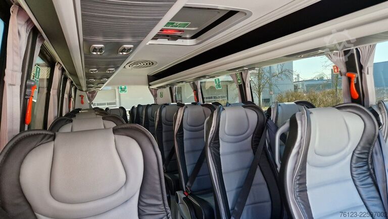 Kleinbus MERCEDES-BENZ 519 Sunset S 4 Ferqui Chasis 907 Vorlauffahrzeug