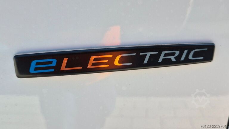 Minibus MERCEDES-BENZ Sprinter Elektro 9 Sitzer Bürgerbus