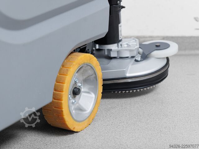 Hako Scrubmaster B70 CL AVEC BATTERIES NEUVES Hako Scrabmaster B70 CL TB650 - 2021y -117h