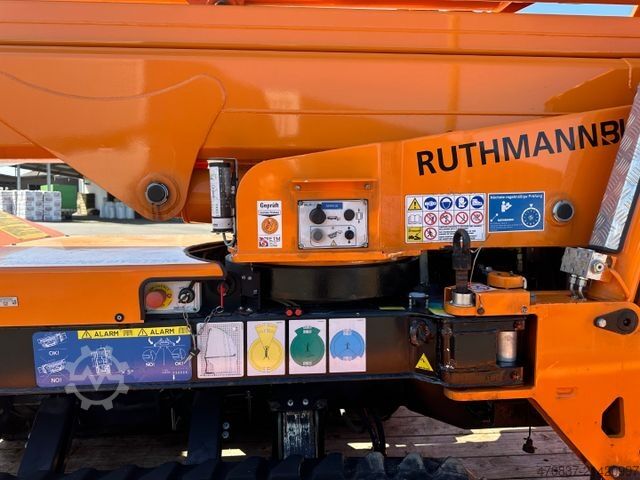 Vrachtwagenhoogwerker MERCEDES-BENZ Rutmann SA 26 / Raupenbühne / Funk