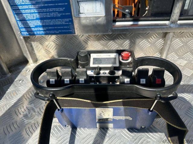 Vrachtwagenhoogwerker MERCEDES-BENZ Rutmann SA 26 / Raupenbühne / Funk