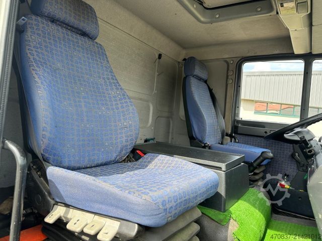 Flatbed truck MAN LE 280 4x4 / Palfinger PK 14600 / Winde / Funk