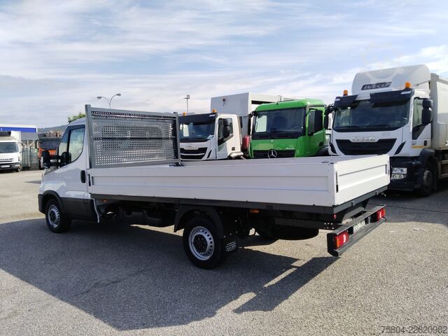 Skåpbil Iveco DAILY 35S16