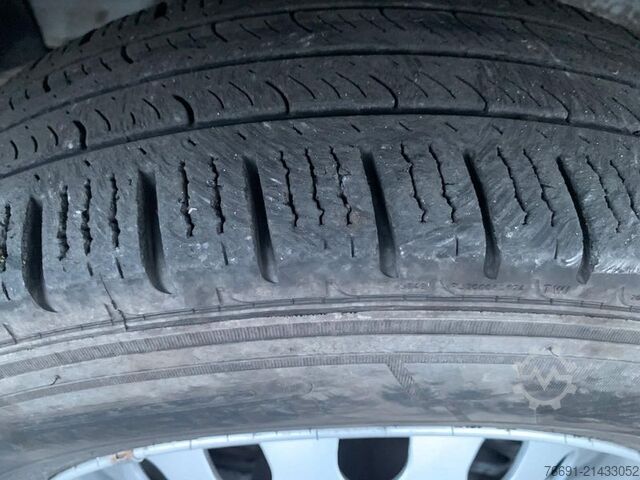 Pick-up furgon Ford Transit 350 Dop. Cab. 7 posti - Cassone