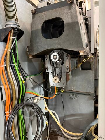 Dikey işleme merkezi Deckel Maho DMC 835V