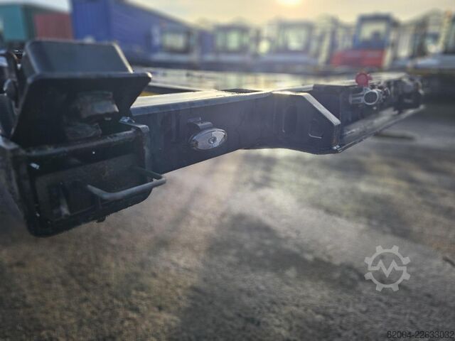 Konténerszállítás OZGUL /GA08XS1 / 2 X EXTENDIBLE CHASSIS /GERMAN TRAIL...