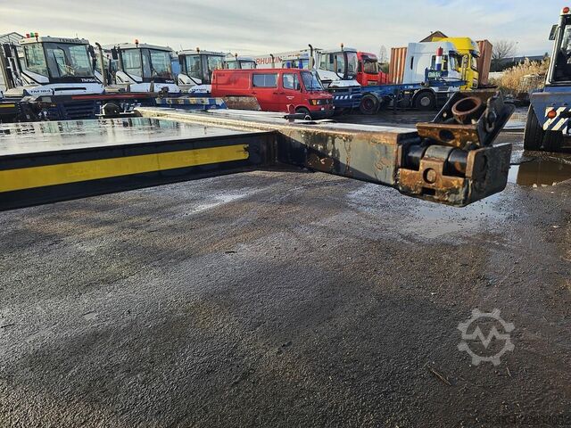 Konténerszállítás OZGUL /GA08XS1 / 2 X EXTENDIBLE CHASSIS /GERMAN TRAIL...