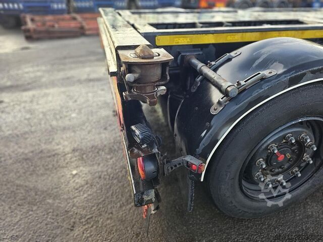 Transportul de containere OZGUL /GA08XS1 / 2 X EXTENDIBLE CHASSIS /GERMAN TRAIL...