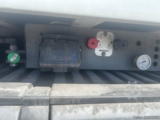 Mozgópadlós félpótkocsi KNAPEN K100/KT01, 10 MM, LIFTACHSE,FUNK  UNFALLSCHADEN