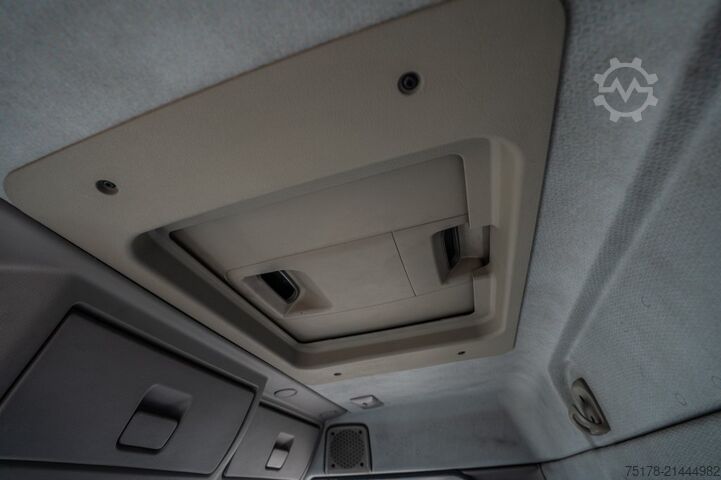 Kølet/frosset transport VOLVO FLH 290 +CARRIER