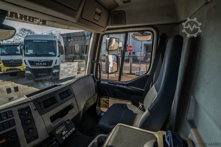 Kølet/frosset transport VOLVO FLH 290 +CARRIER