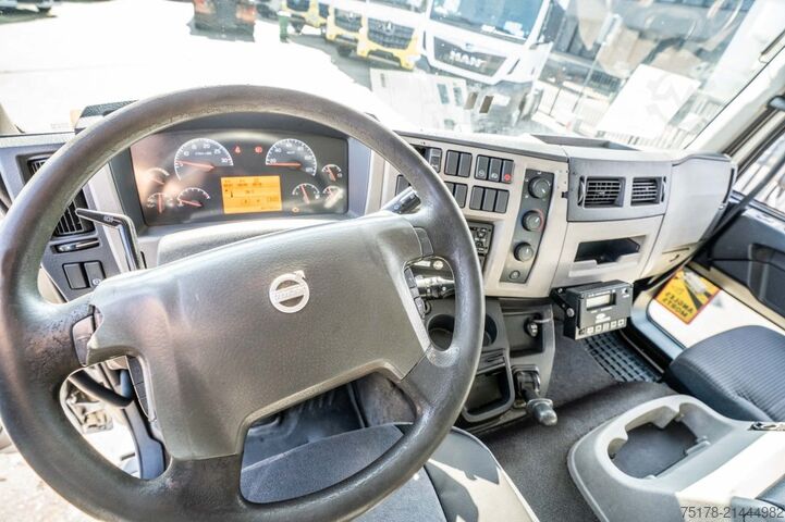 Kølet/frosset transport VOLVO FLH 290 +CARRIER