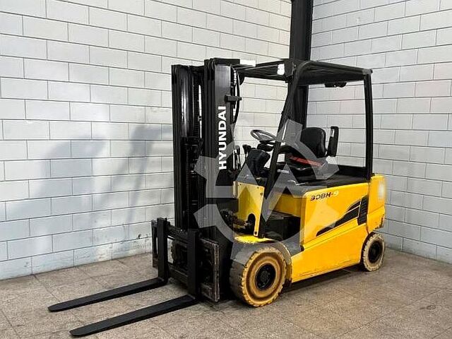 Targonca Hyundai 30BH-9