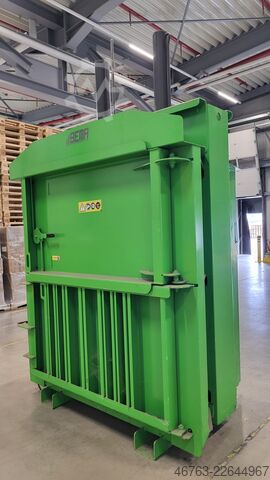 Bálázógép MACFAB Systems Ltd BMF650 Auto HT RAL - MM9.8