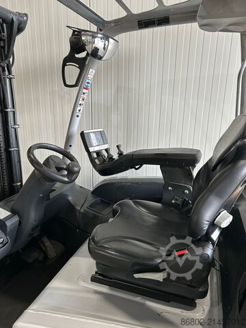 ηλεκτροκίνητο περονοφόρο ανυψωτικό με μετατοπιστή πιρούνων Still RX20-16