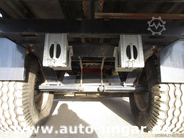 φορτηγό δεξαμενή κενού Trilo S8 Kehrsaugwagen 2015 sweep & collect