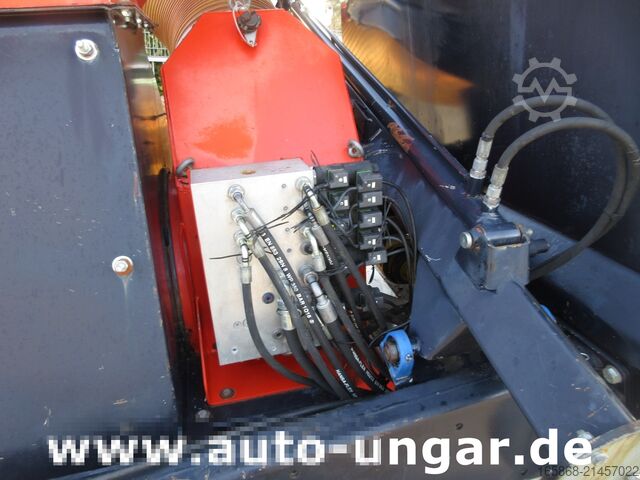 φορτηγό δεξαμενή κενού Trilo S8 Kehrsaugwagen 2015 sweep & collect