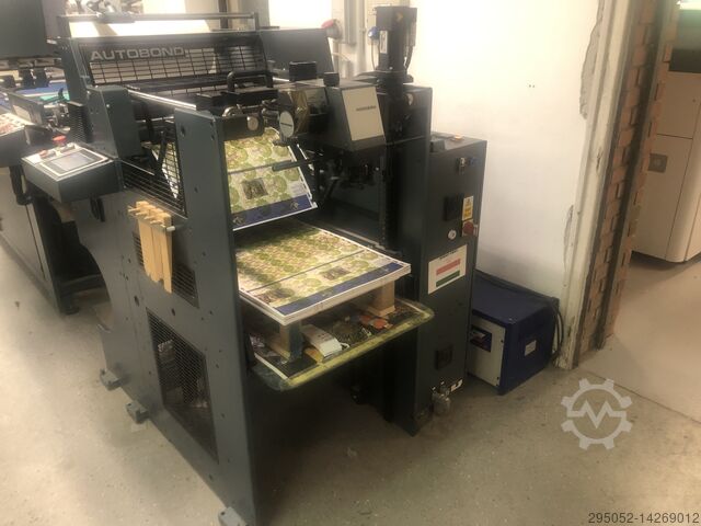 Machine de pelliculage avec UV ponctuel en ligne Autobond Autobond Micro 52 TH-SUV