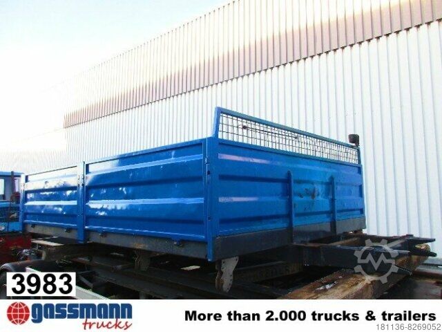 Düz kasa kamyon - Pritschen-Aufbau