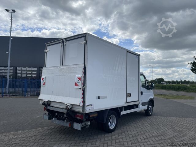 Koffer Iveco Daily 35C11 Closed Box / 750 KG Loading Lift / ...