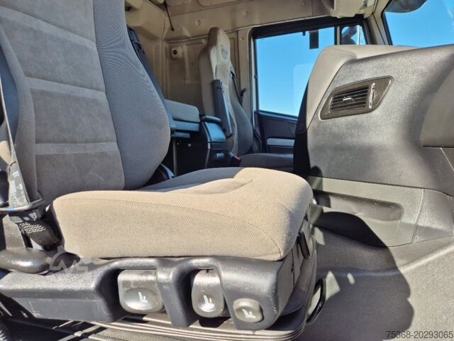 Közúti traktor Iveco STRALIS 440S48