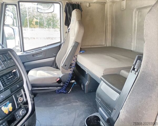 Közúti traktor Iveco STRALIS 440S48