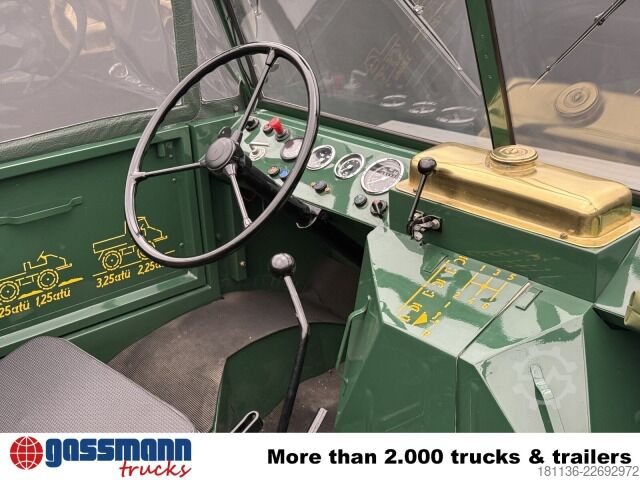 Aangepaste bestelwagen Unimog Unimog 2010, 401/51 / BOEHRINGER