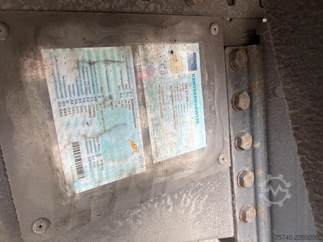 Transport refrigerat/congelat Talson MEGA  THERMO KING SLX 300  + 3 X SAF AS + ROLLE...