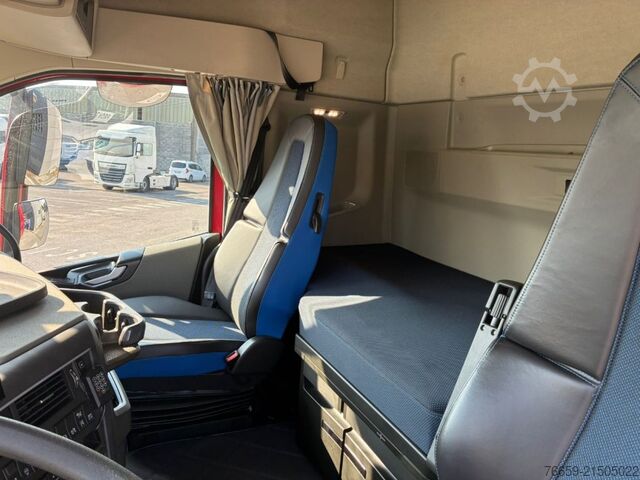 Standard tractor unit VOLVO FH13 460 trasporto containers